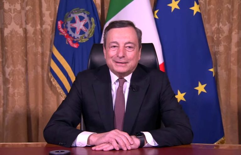 Ue, Draghi “La prima autonomia strategica sia sui vaccini”
