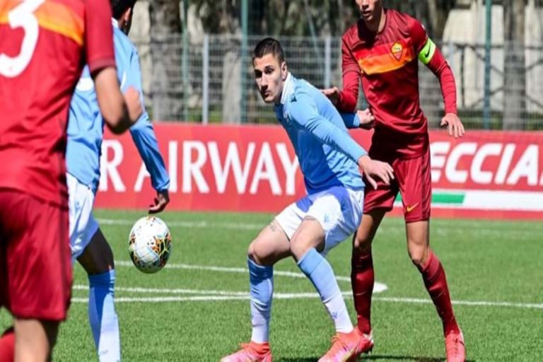 Roma vince derby e riprende inseguimento a Fiorentina