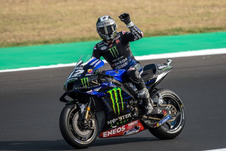Vinales vince Gp Qatar davanti a Zarco e Bagnaia, Rossi 12°