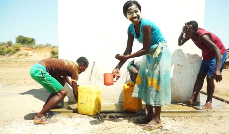 Gruppo Cap finanzia centrale idroelettrica in India e pozzi in Madagascar