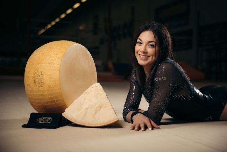 Parmigiano Reggiano, la ginnasta Giorgia Villa diventa ambassador