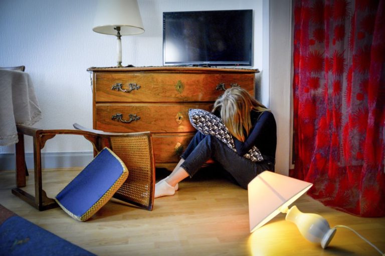 Lazio, patrocinio legale gratuito per le donne vittime di violenza