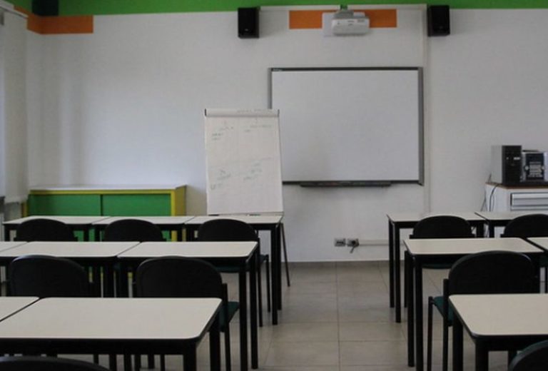 In Emilia Romagna si torna in classe fino alla 1^ media