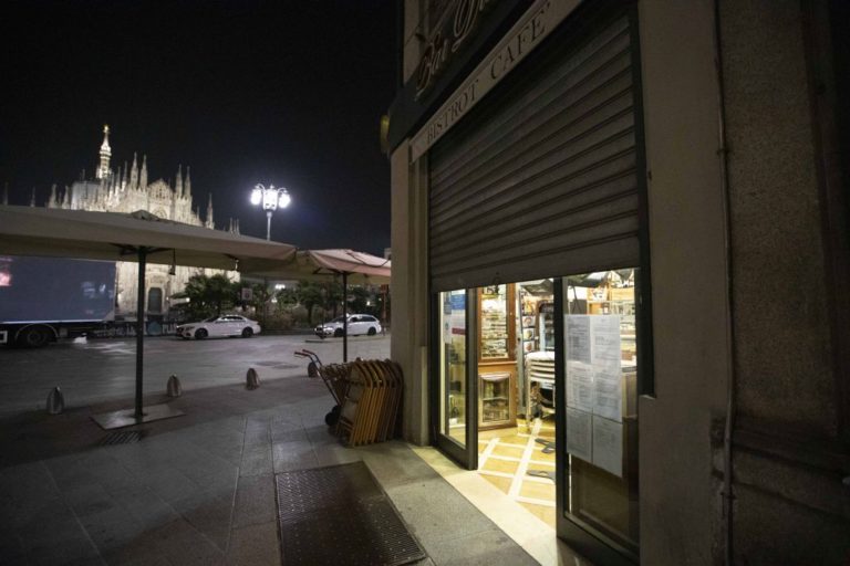 Crisi del terziario in Lombardia, alloggio e ristorazione -36,2%