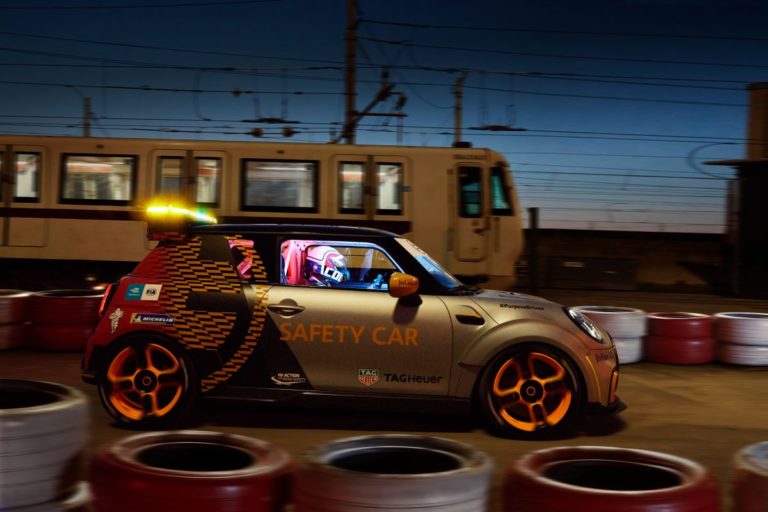 Mini Electric Pacesetter è la FIA Formula E safety car ufficiale