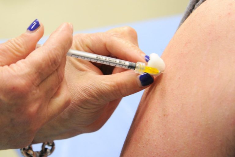 FVG, al via nuova web App per prenotazione vaccini