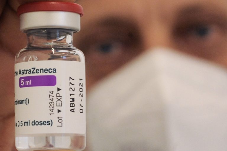 Insegnante morta a Palermo dopo dose AstraZeneca, esposto dei familiari