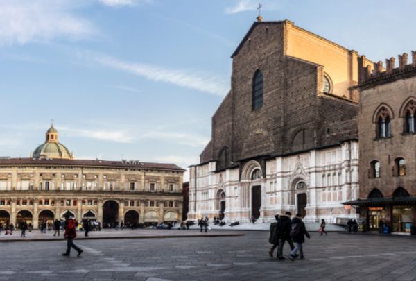 Bologna anticipa la decarbonizzazione al 2040