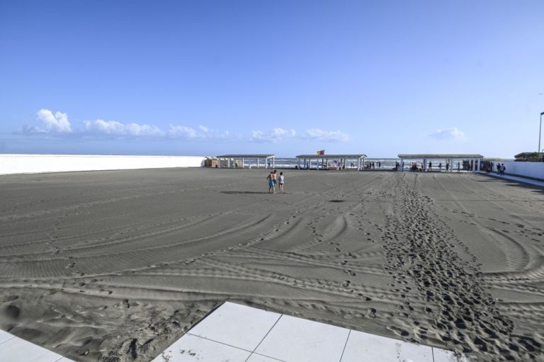 Spiagge, nel Lazio dal 1° maggio si può partire