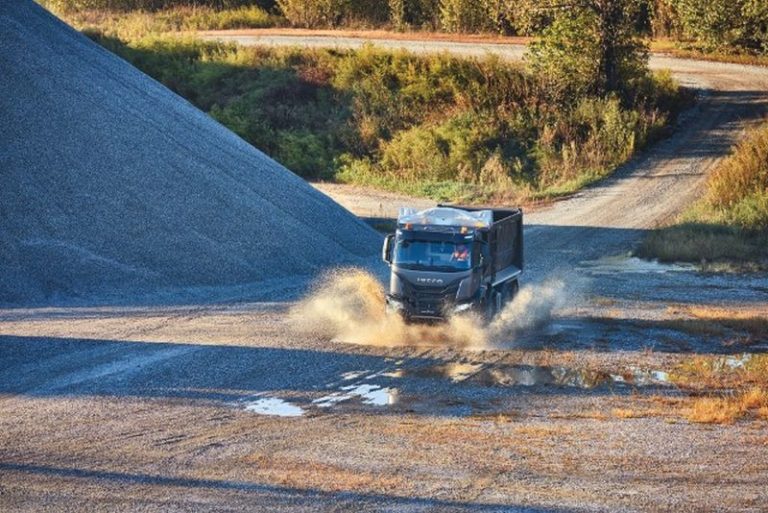 Iveco T-Way. Lo specialista del fuoristrada, 510 cv e trazione integrale