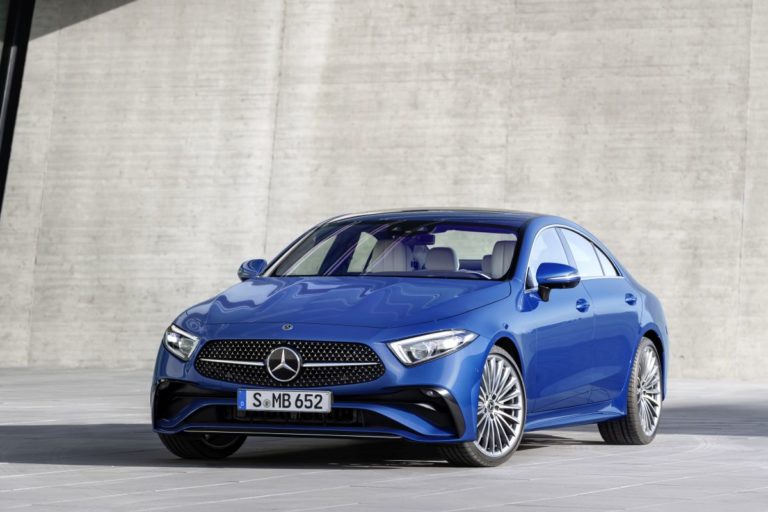 Mercedes-Benz, Due versioni Premium e Premium Plus per nuova CLS