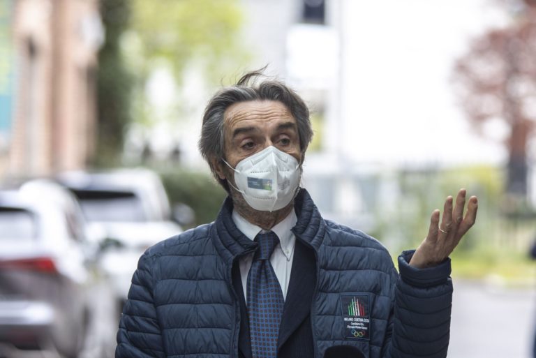 Vaccino, Fontana “per partire con ‘under 60’ aspettiamo forniture”