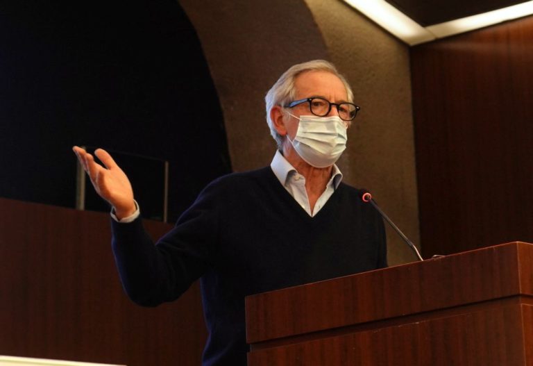 Vaccino, Bertolaso “La Lombardia adesso è la locomotiva”