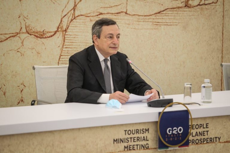 Turismo, Draghi “Da metà maggio il Green Pass nazionale”