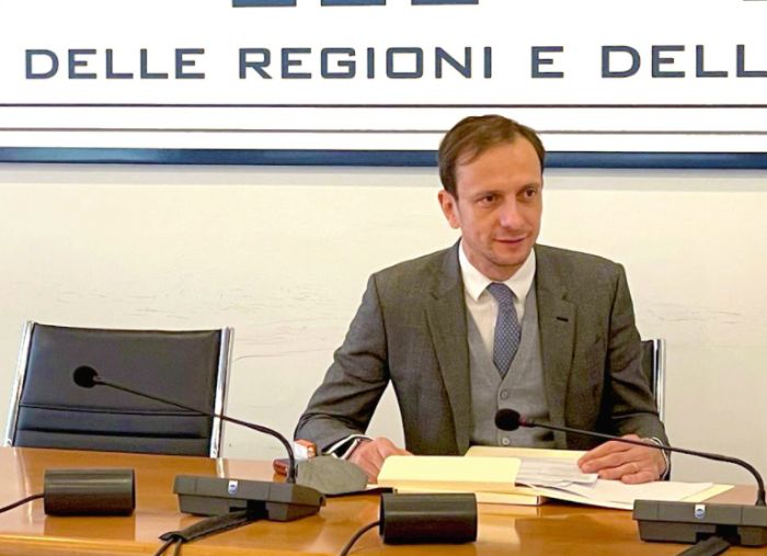 Covid, Fedriga “Mi auguro via coprifuoco ma aiutare tutte le attività”