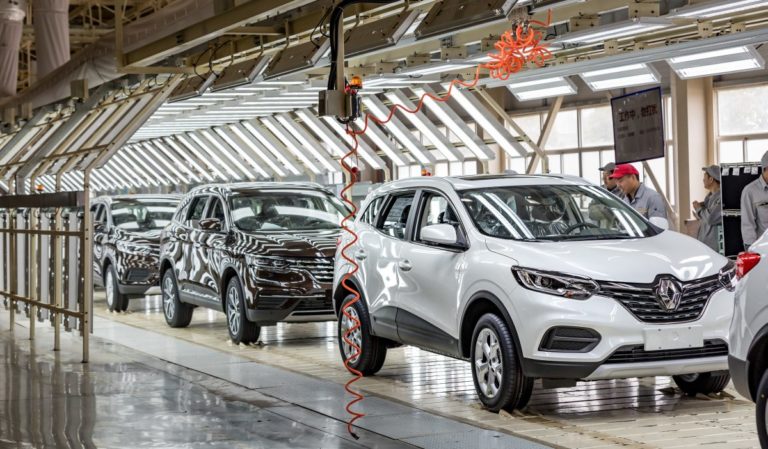 Renault firma accordo per organizzazione ibrida del lavoro
