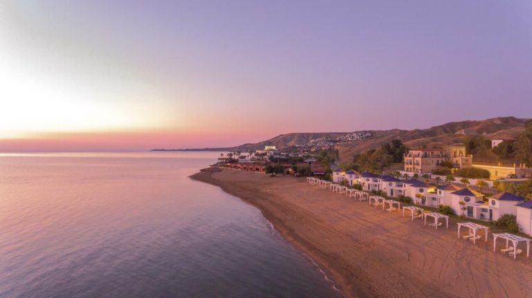 Sequestrati 18 bungalow in lido balneare, 9 indagati a Crotone