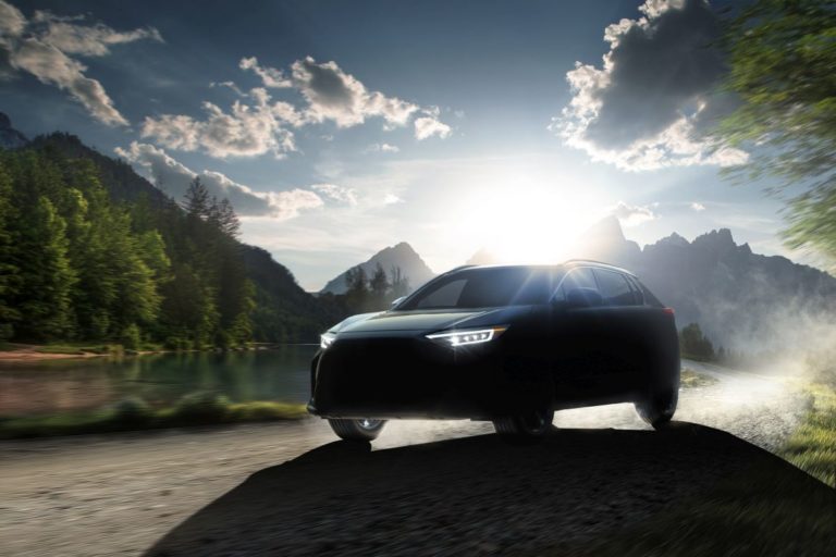 Subaru presenta Solterra il nuovo SUV completamente elettrico