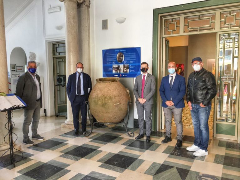 Sorrento, esposto dolio d’epoca romana trovato durante lavori Italgas