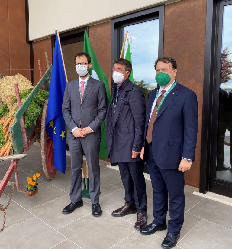 Patuanelli in visita alle aziende Confagricoltura in Abruzzo