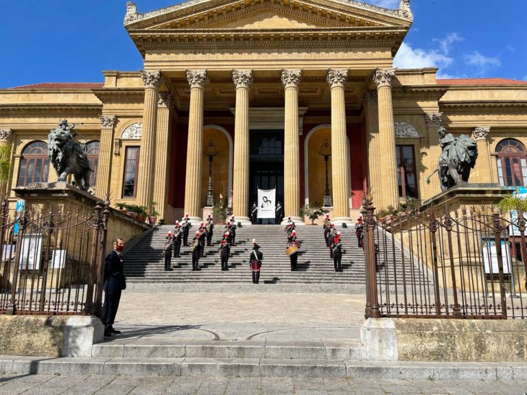 Strage di Capaci, un lenzuolo per non dimenticare