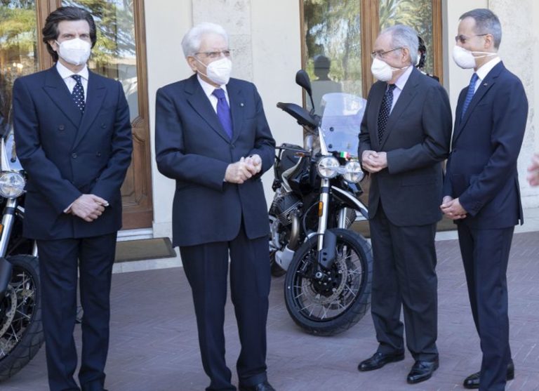 Presentate a Mattarella le nuove Moto Guzzi V85TT