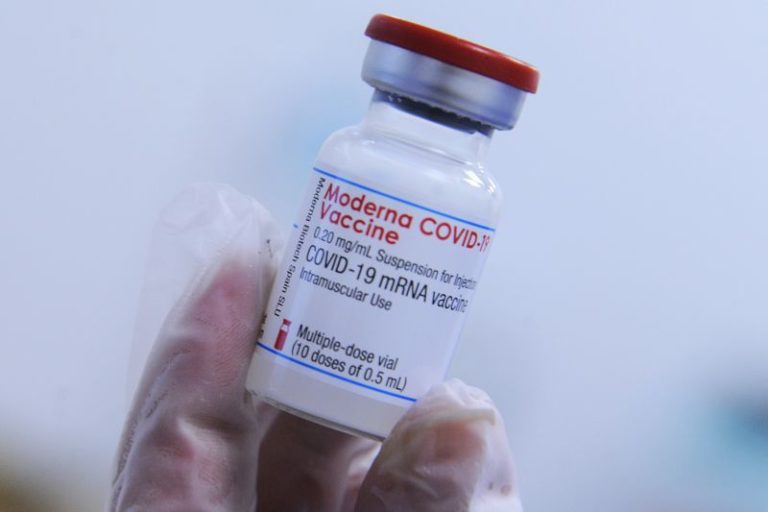 Moderna, a inizio giugno dati vaccino 12-17enni a enti regolatori