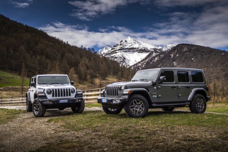 Anche Jeep Wrangler ora è 4xe, ibrida e full electric