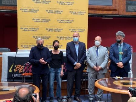 Mafia: Zingaretti “Sala bingo confiscata sarà centro multimediale Roma”