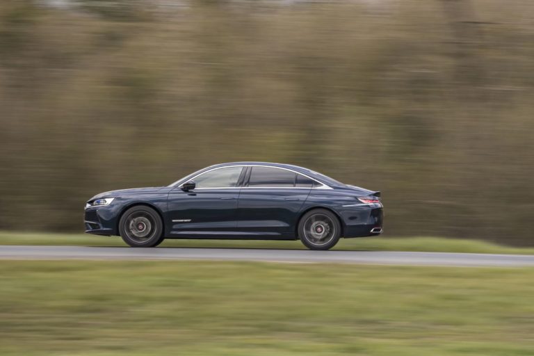 DS 9 rilancia le berline di lusso, ibrida e fino 360 cavalli