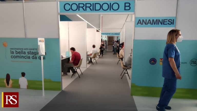 Vaccino, inaugurato a Gela nuovo Hub al PalaCossiga