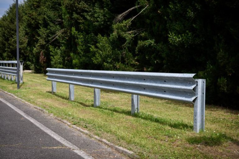 Superato crash test nuova barriera bordo laterale discontinua