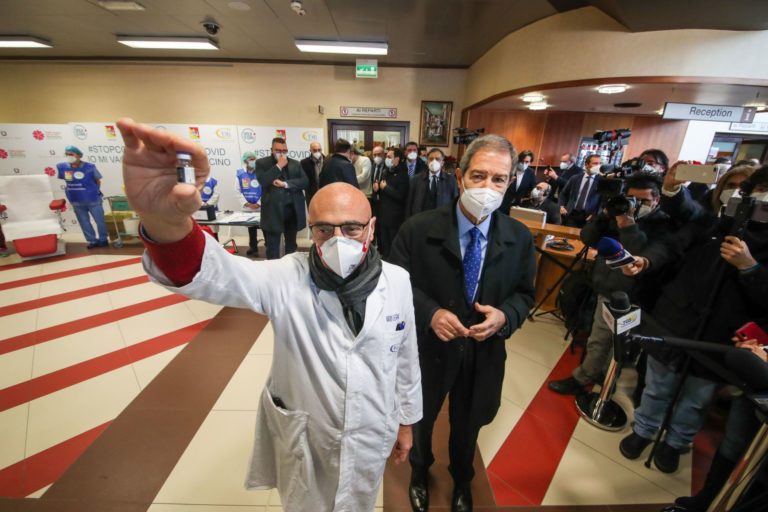 Covid, a Palermo mostra fotografica “Risorgiamo Italia”