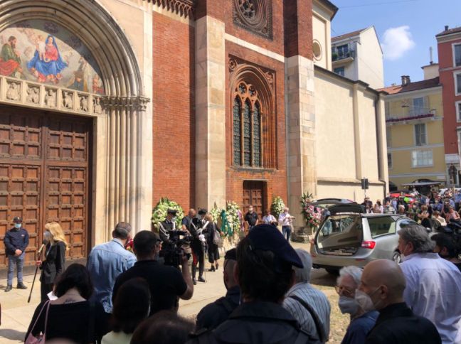 Ultimo saluto a Carla Fracci a Milano