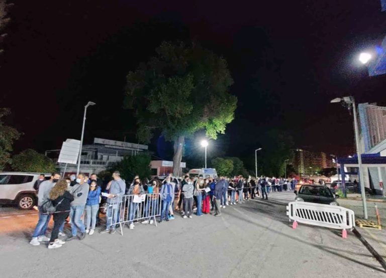 Vaccinati in 600 nel primo turno di notte all’Hub Fiera a Palermo