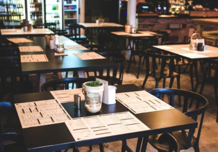 Limite di 4 persone al tavolo del ristorante, domani una riunione tecnica