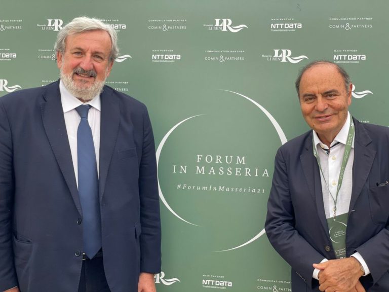 Puglia, Emiliano “Al lavoro per riprendere il turismo in sicurezza”