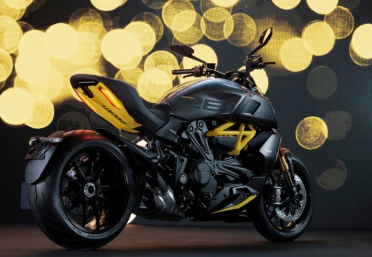 Ducati, nuova versione “Black and Steel” per Diavel 1260 S