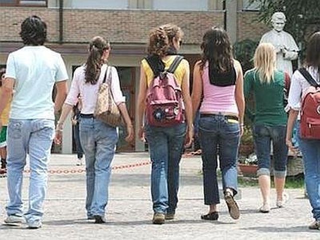 Covid, con isolamento e Dad aumentato il disagio psichico dei minori