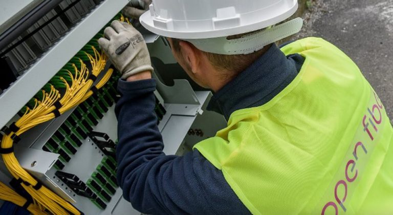 Piemonte, Open Fiber porta la banda ultra larga a Pinerolo