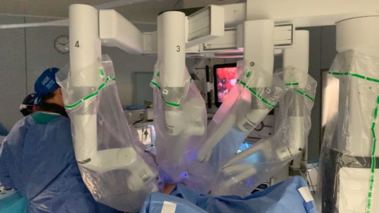 Policlinico di Bari, il robot arriva in sala operatoria a Ginecologia