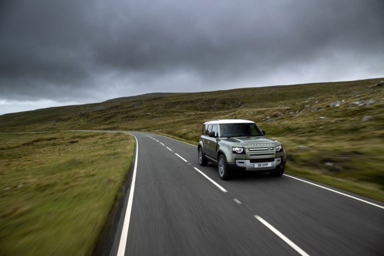 JLR sviluppa un prototipo Defender con celle a combustibile di idrogeno