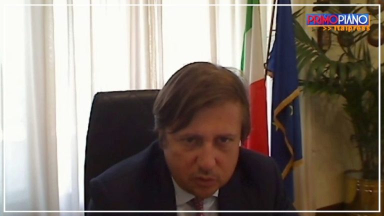 Sileri “Variante indiana non elude il vaccino, switch è sicuro”