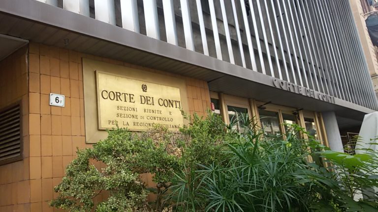 Corte dei Conti, parifica con molte irregolarità per Regione siciliana