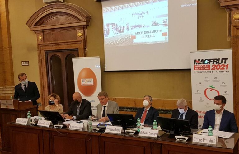 Macfrut, la filiera dell’ortofrutta si incontra in presenza a Rimini