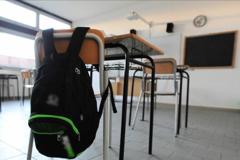 Scuola, no al sovraffollamento classi, sì a organico Covid in Toscana
