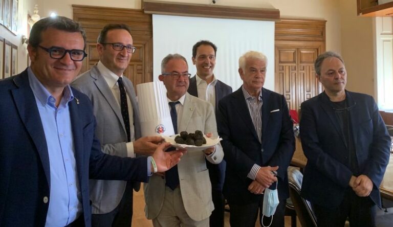 Siglata intesa Mipaaf, Federazione italiana cuochi e Accademia tartufo