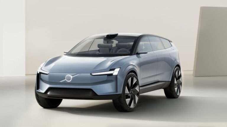 Volvo, obiettivo leader auto elettriche di lusso entro 2030