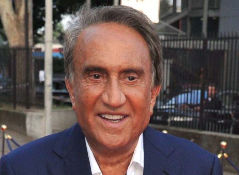 Emilio Fede compie 90 anni, tra giornalismo ed eventi mediatici