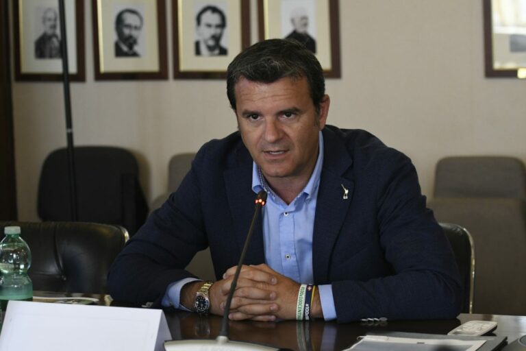 Centinaio “Giù le mani dal Prosecco, Ue fermi tentativo croato”